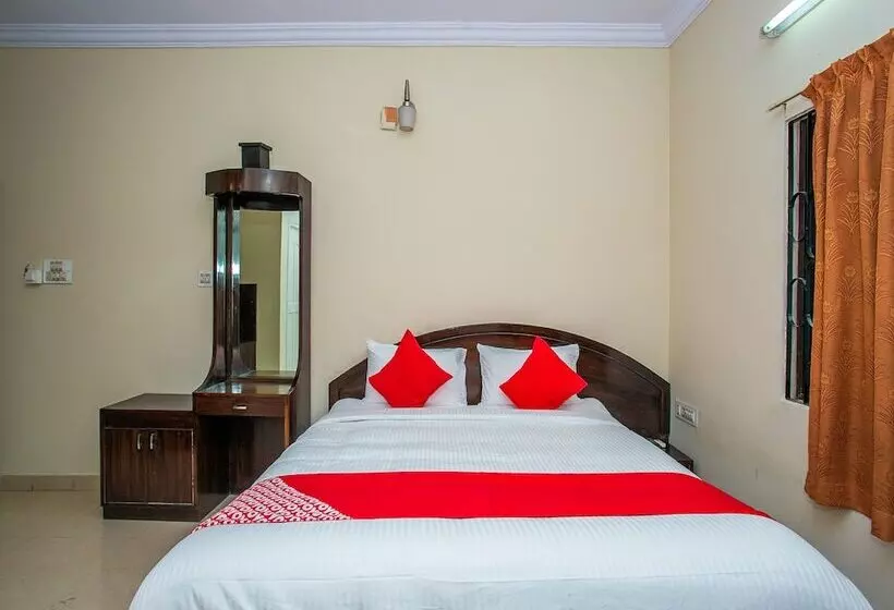 Hotelli Oyo 16661 E Foods