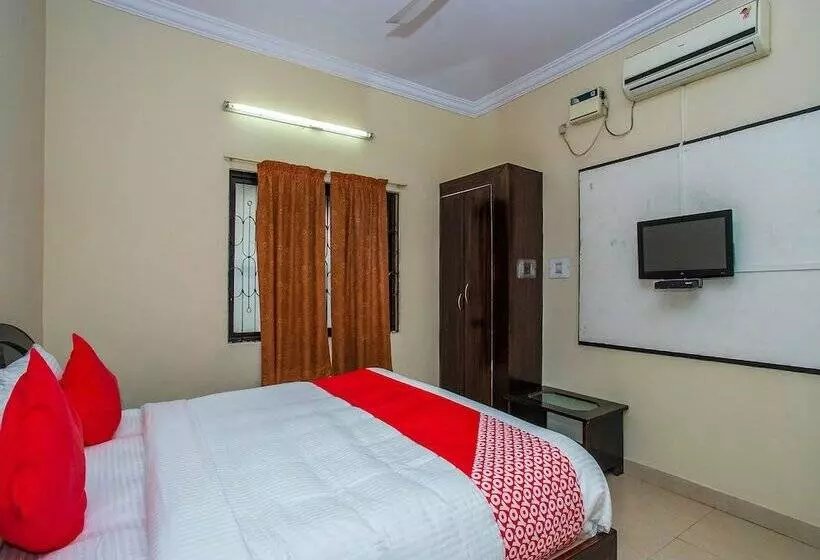 Hotelli Oyo 16661 E Foods