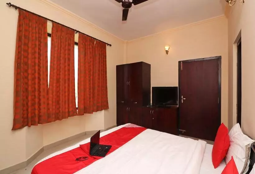 هتل Oyo Home 14097 Modern 1bhk