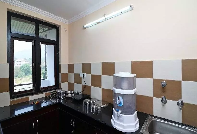 هتل Oyo Home 14097 Modern 1bhk