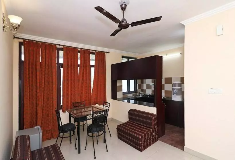 هتل Oyo Home 14097 Modern 1bhk