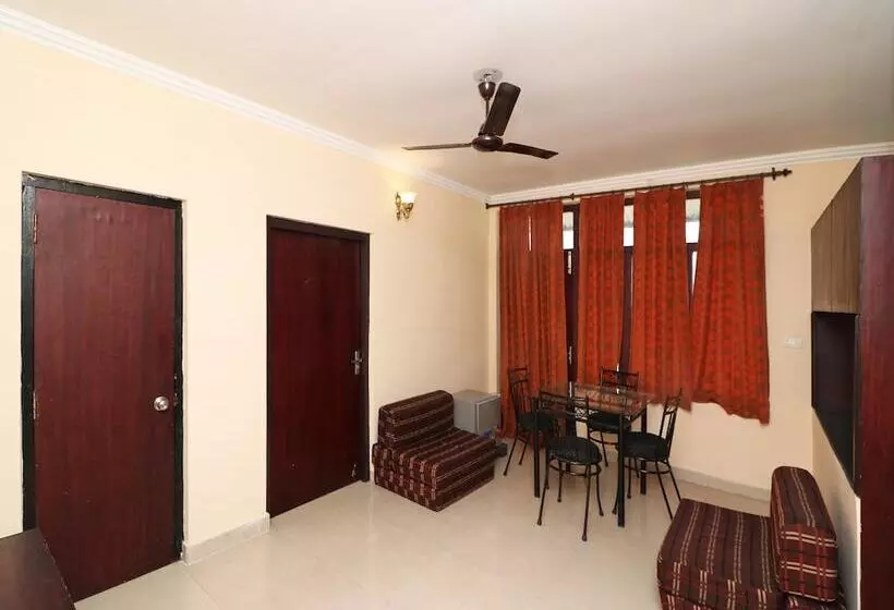 هتل Oyo Home 14097 Modern 1bhk