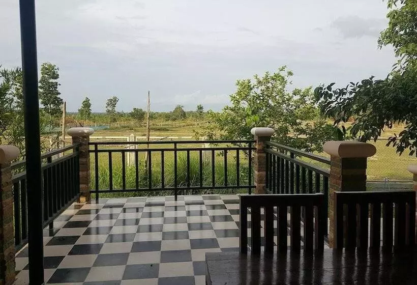 Hotelli Pings Farmstay