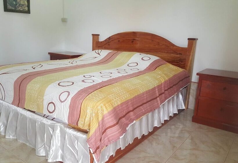 فندق Pings Farmstay