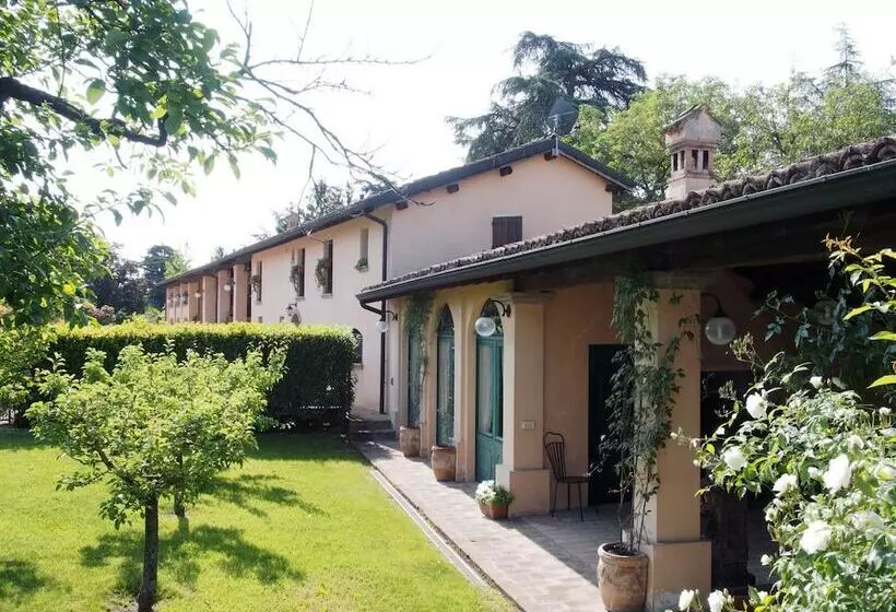 Maaseutuhotelli B&b & Residence Corte Bebbi