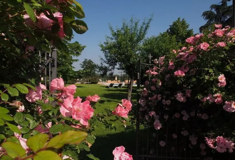 Maaseutuhotelli B&b & Residence Corte Bebbi