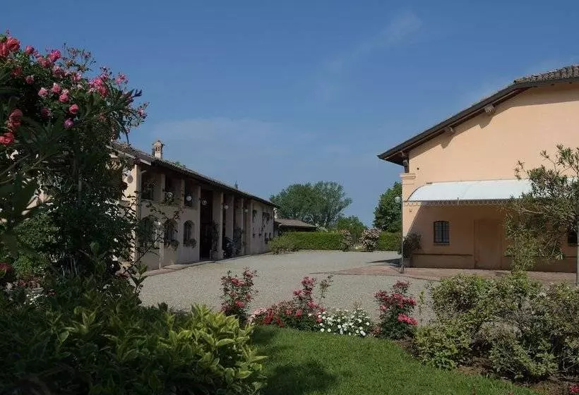 Maaseutuhotelli B&b & Residence Corte Bebbi