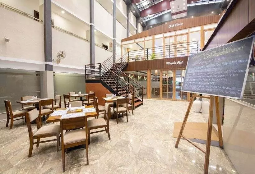 Hotelli Sunstar Residency & Food Plaza Pala