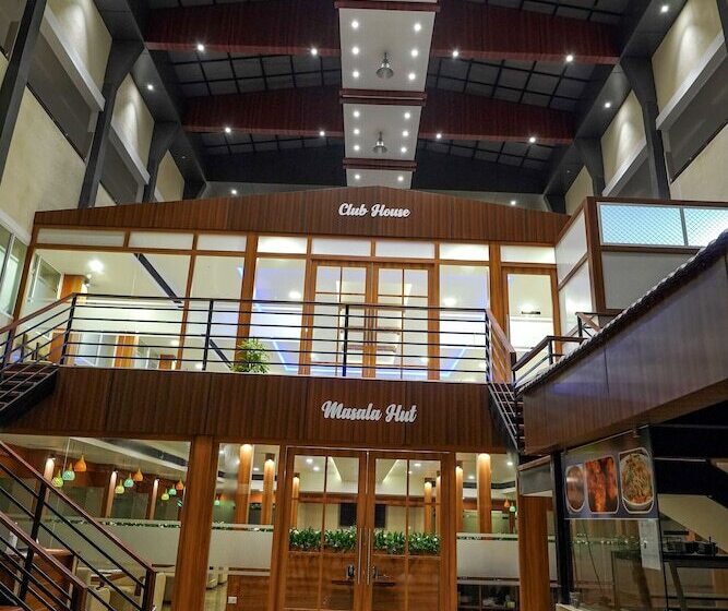 בית מלון כפרי Sunstar Residency & Food Plaza Pala