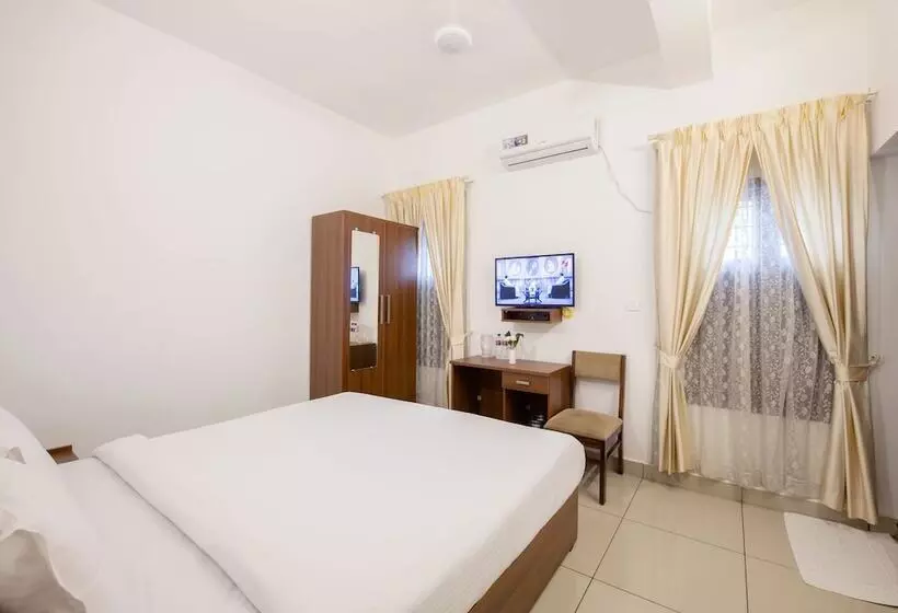 Hotelli Sunstar Residency & Food Plaza Pala