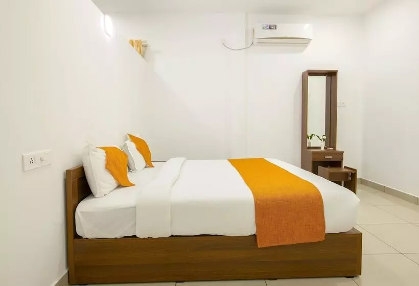 Hotelli Sunstar Residency & Food Plaza Pala