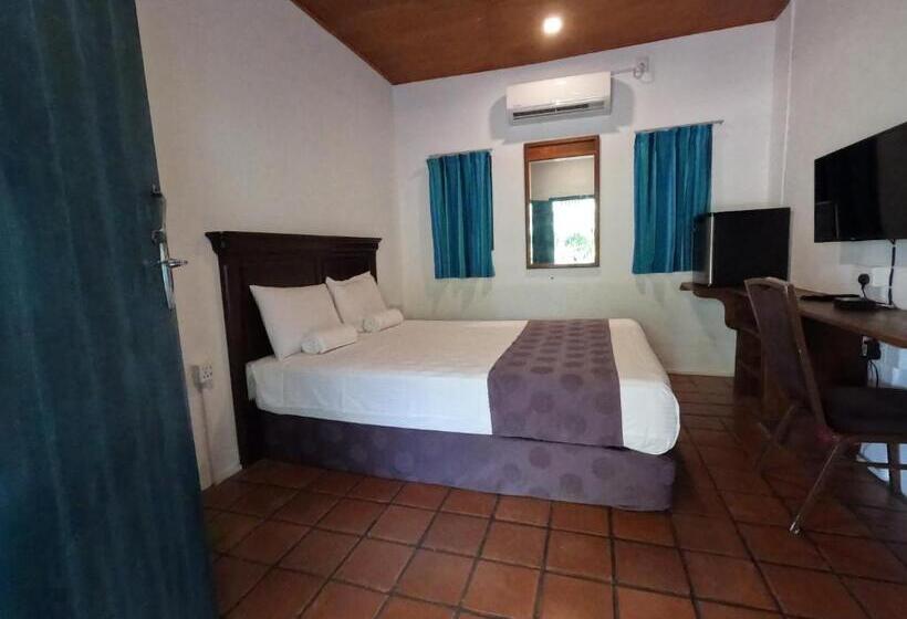 Hotel The Cove Pasikuda