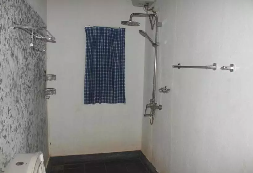 ホテル The Cove Pasikuda