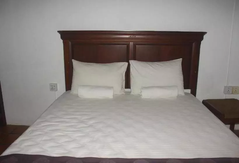 ホテル The Cove Pasikuda