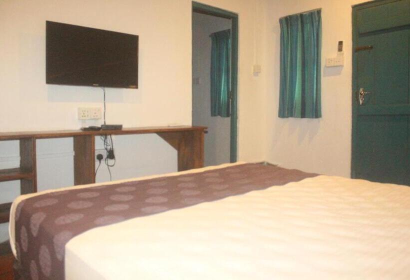 Hotel The Cove Pasikuda