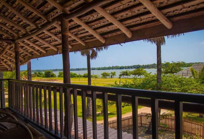 Hotel The Cove Pasikuda