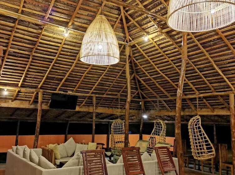 Hotel The Cove Pasikuda