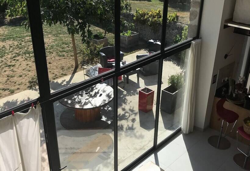 פנסיון Au Hangar