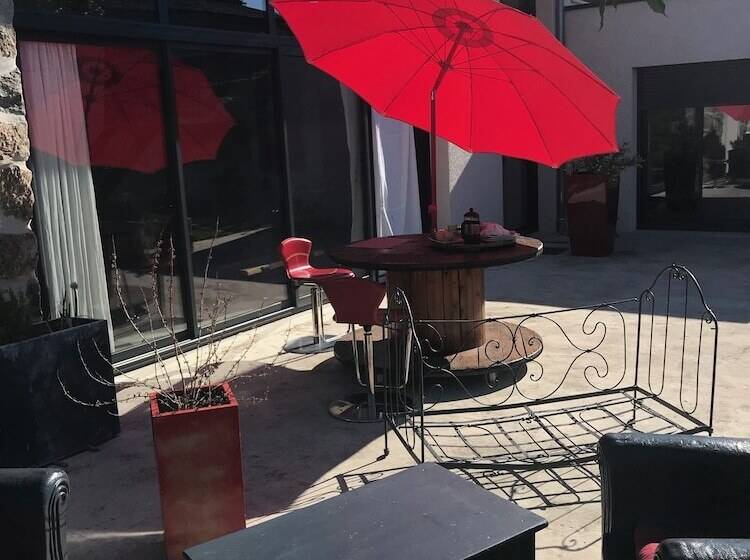 פנסיון Au Hangar