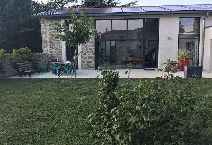 פנסיון Au Hangar