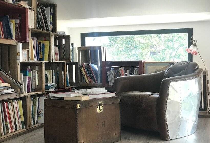 פנסיון Au Hangar