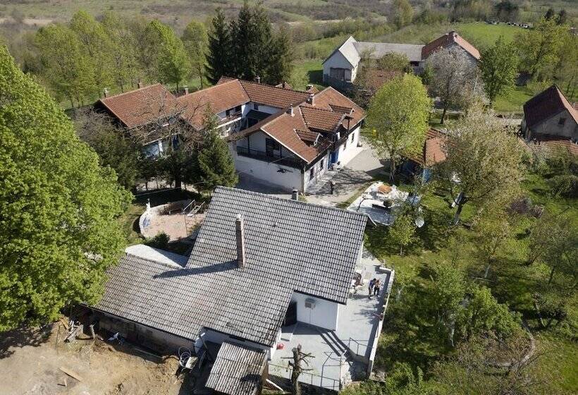 Пансион Guest House Sara Latin