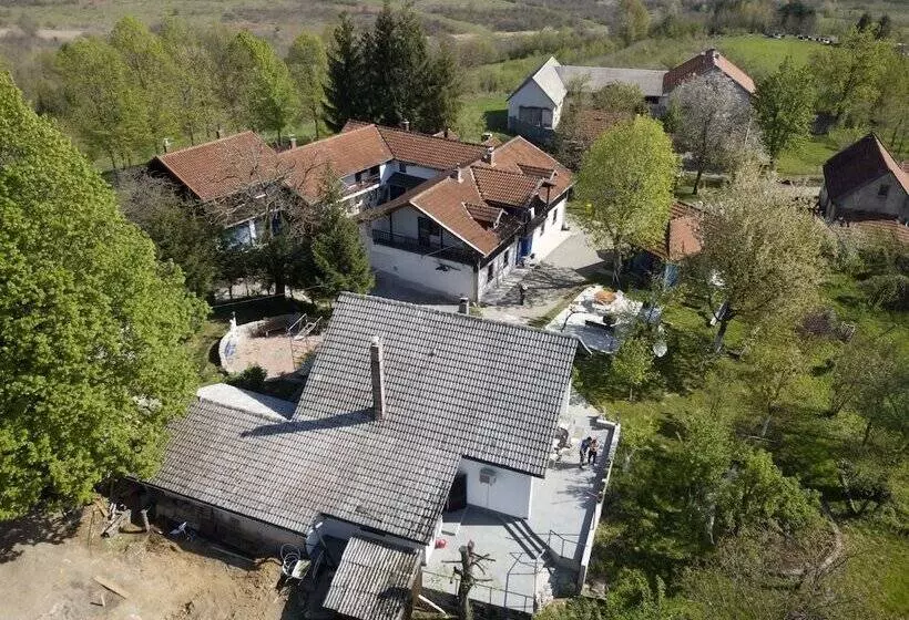 Majatalo Guest House Sara Latin