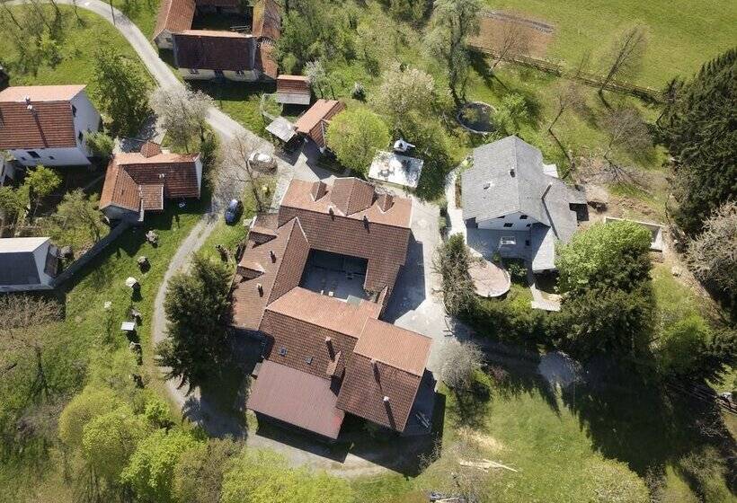 Пансион Guest House Sara Latin