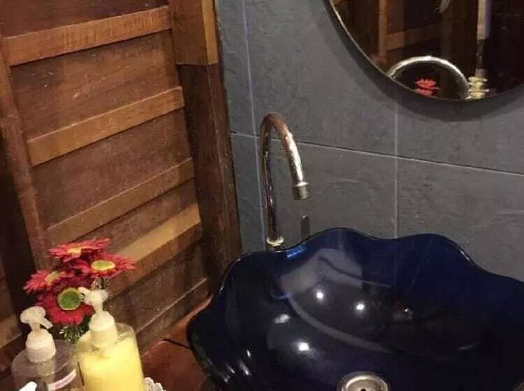 Majatalo Huan Kum Huk