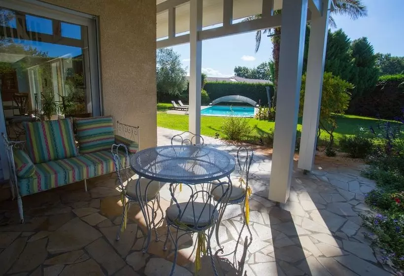 Majatalo La Monière Chambres D Hôtes