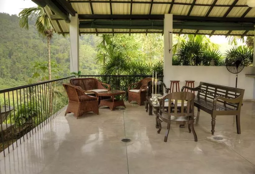 ペンション Omatta Villa