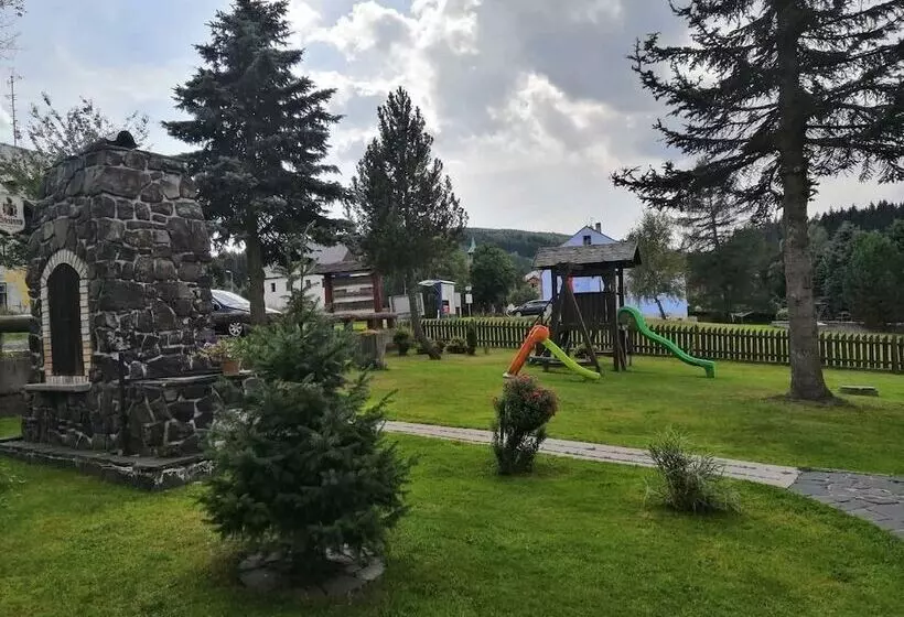 Majatalo Penzion U Křížku