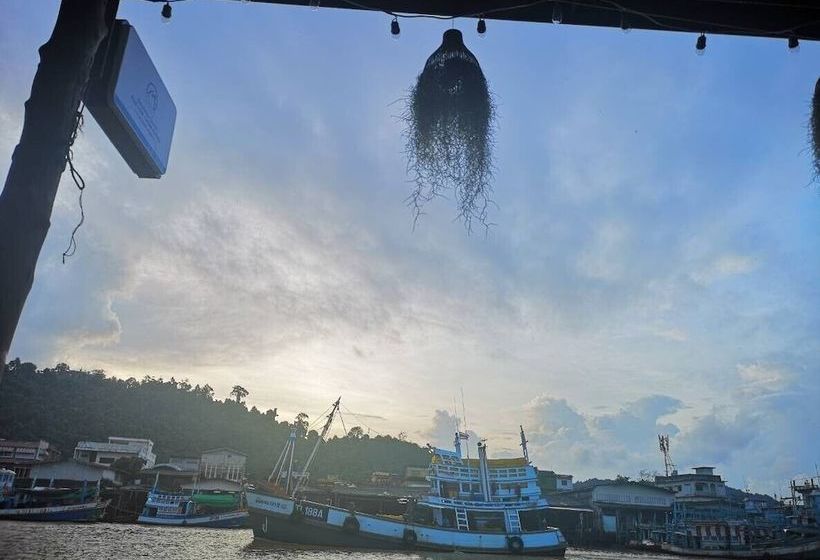 호스텔 Rub Lom Chom Klong Homestay