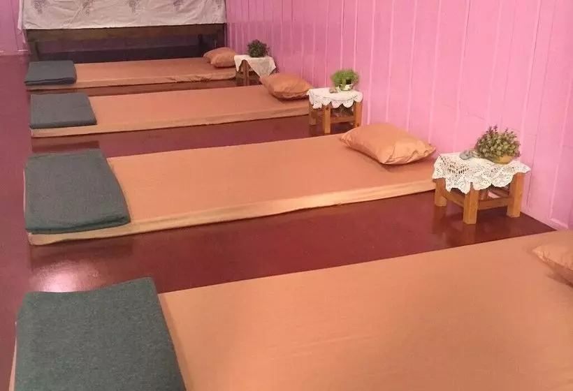 Retkeilymaja Rub Lom Chom Klong Homestay