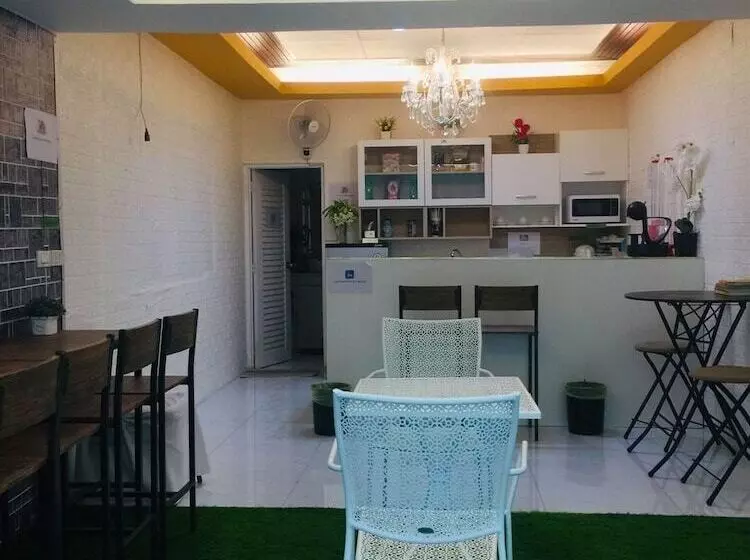 Bc House And Hostel