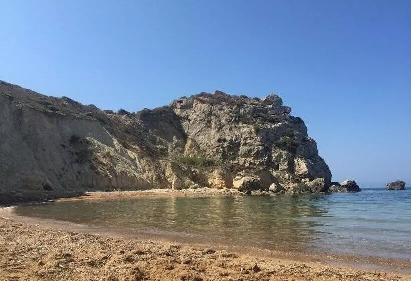 Aamiaismajoitus (B&B) Carrubella Santa Zita