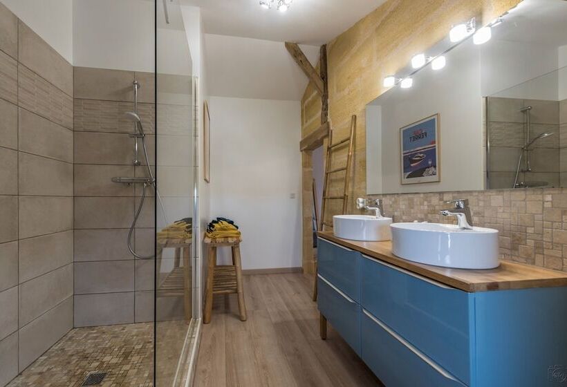 住宿加早餐  La Vigneraie De Laura