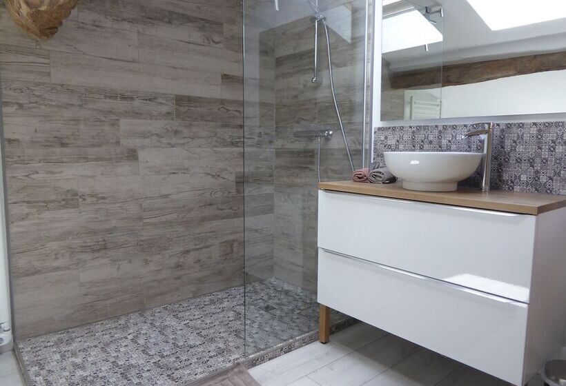 住宿加早餐  La Vigneraie De Laura