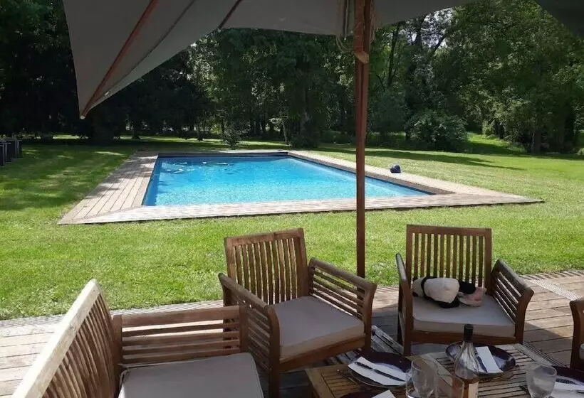 Aamiaismajoitus (B&B) Le Parc Des Aubiers