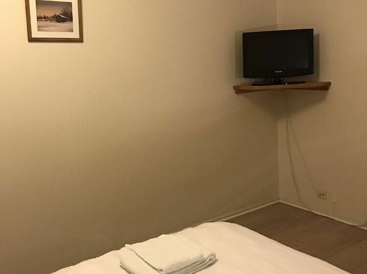 مسافرخانه Värdshuset Moraklockan