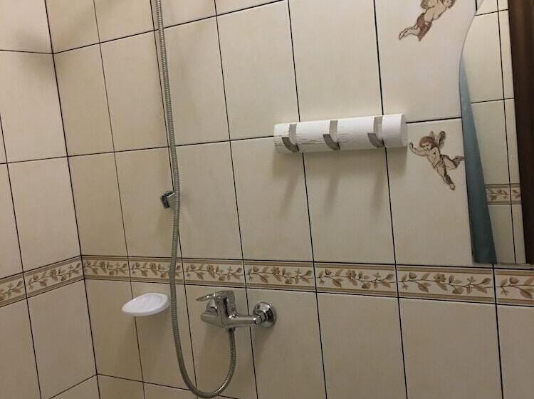 בית מלון כפרי Kardinal