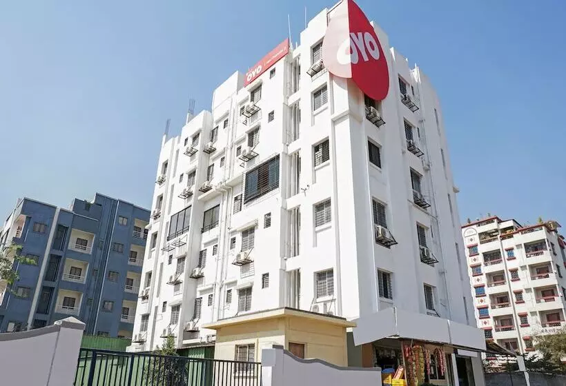 ホテル Oyo Living 26804 Luxurious Studio Rooms