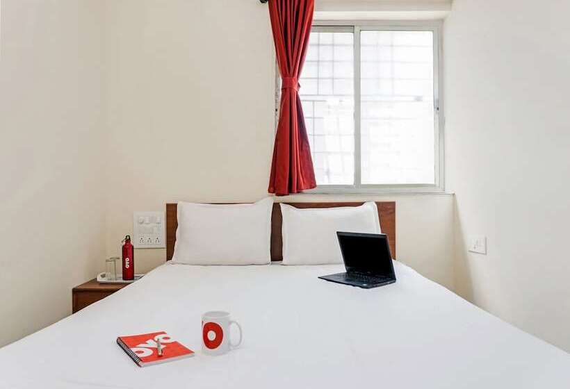 Отель Oyo Living 26804 Luxurious Studio Rooms