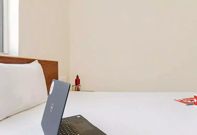 ホテル Oyo Living 26804 Luxurious Studio Rooms