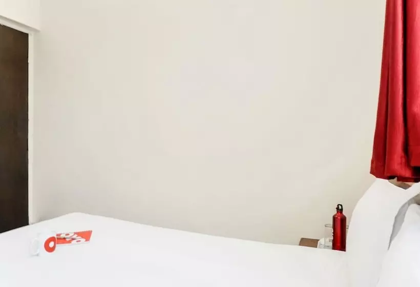 ホテル Oyo Living 26804 Luxurious Studio Rooms