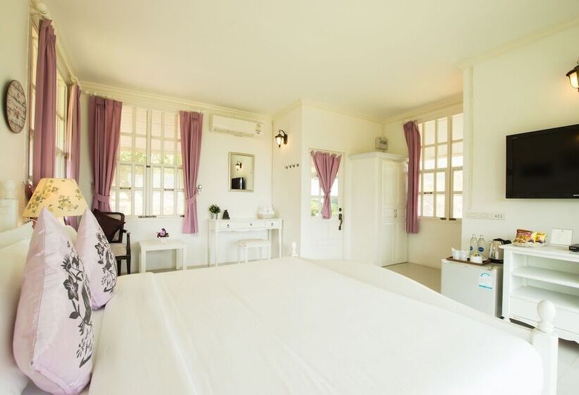 בית מלון כפרי The Natural Garden Khao Soi Dao