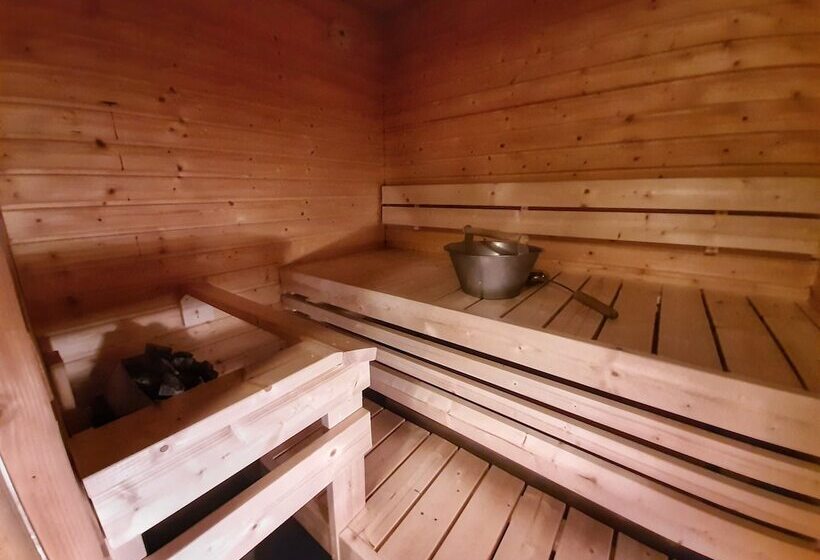 Kuukkeli Apartments Teerenpesue F 46