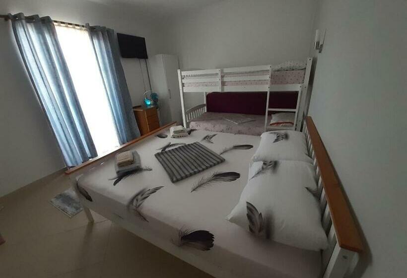 مبيت وإفطار Nesti Relax Home