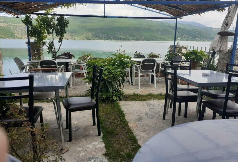 مبيت وإفطار Nesti Relax Home