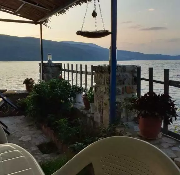 ベッドアンドブレックファースト Nesti Relax Home